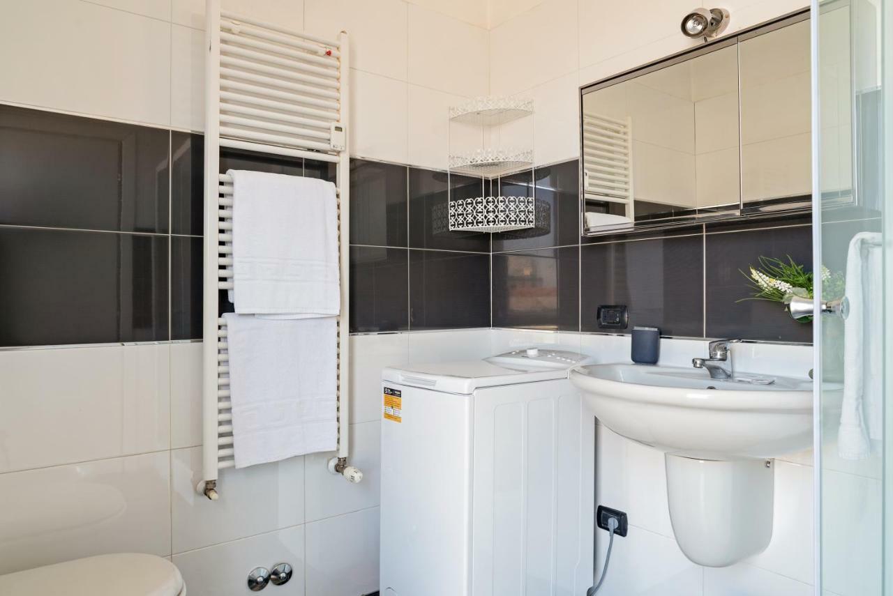 Bologna Railway Station Flat Apartment Exterior photo